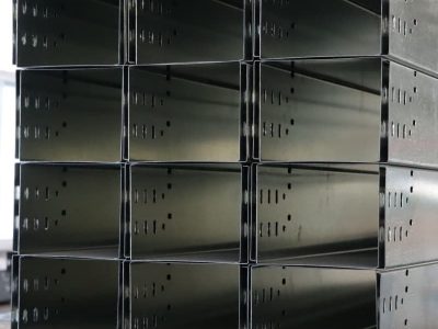 Kablo tepsisi ve kablo merdiveni