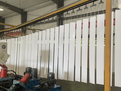 Yanmaz kablo tepsisi