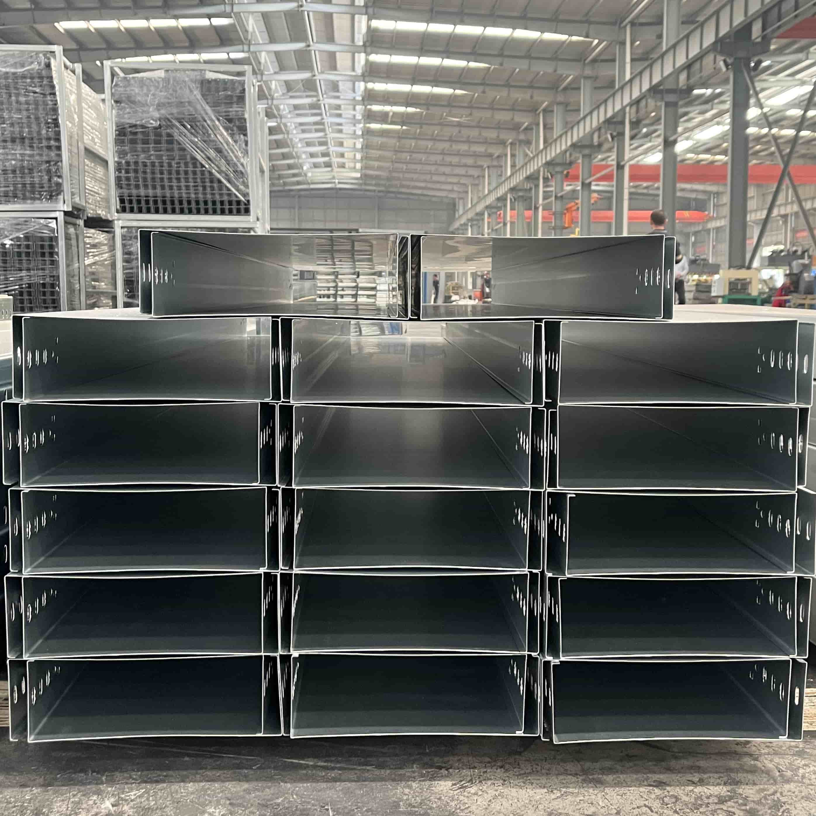 Oluklu kablo kanalı