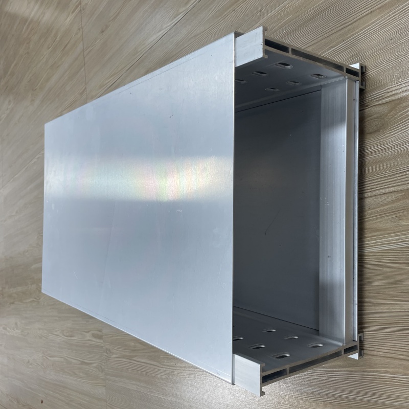 Çift katmanlı kablo tepsisi braketi