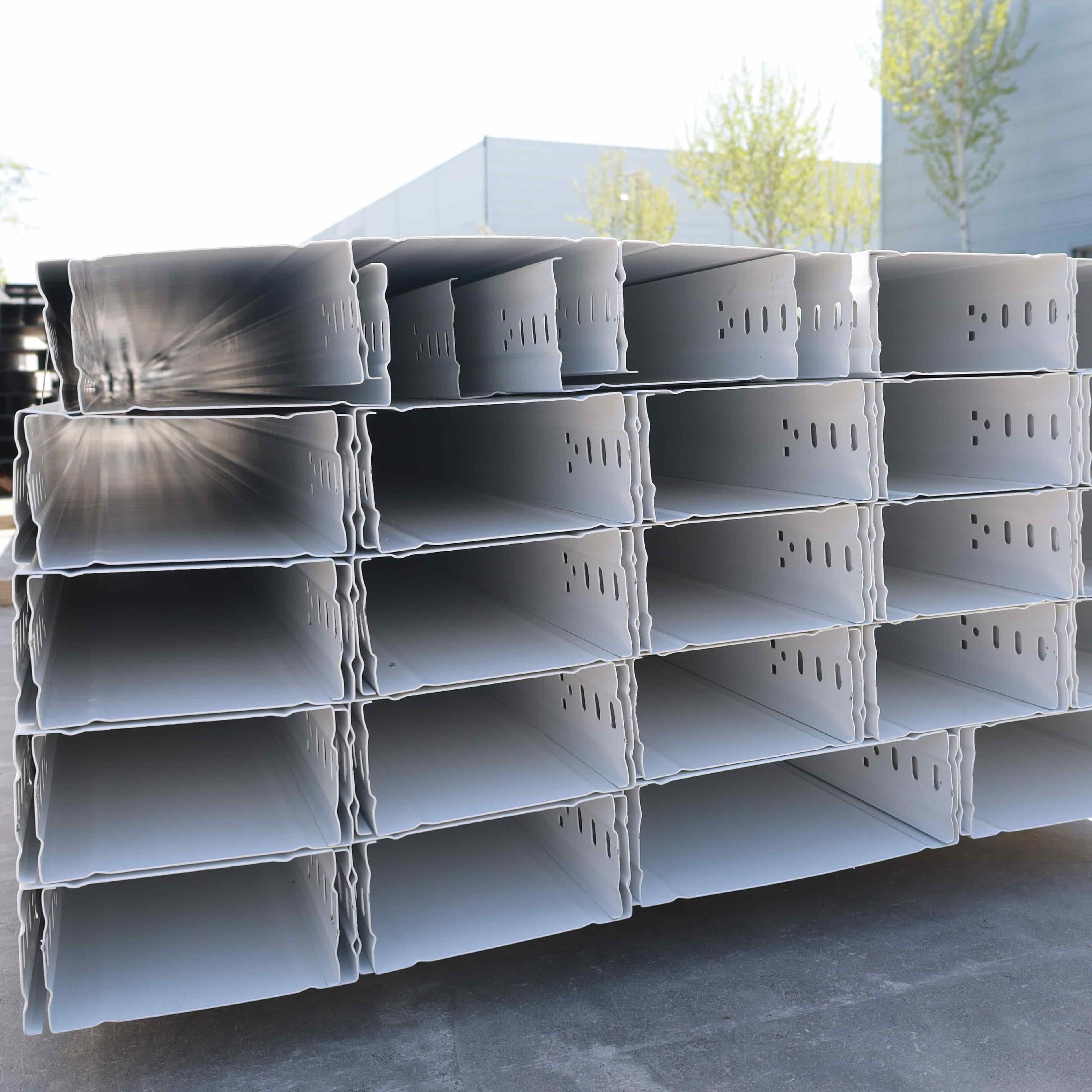 Tepsi tipi kablo köprüsü